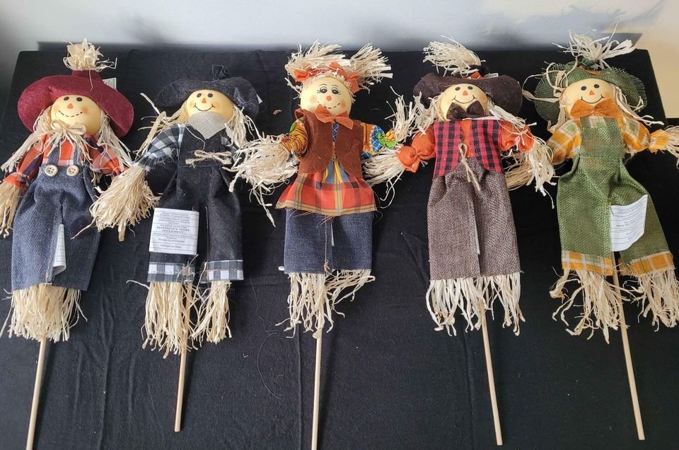 Use Scarecrows to Protect Plants from Squirrel
